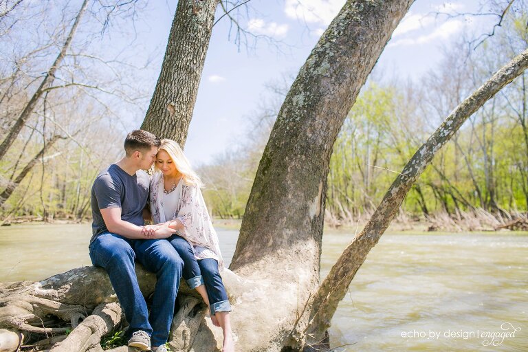 Aullwood-Gardens-Dayton-Engagement-Photo001