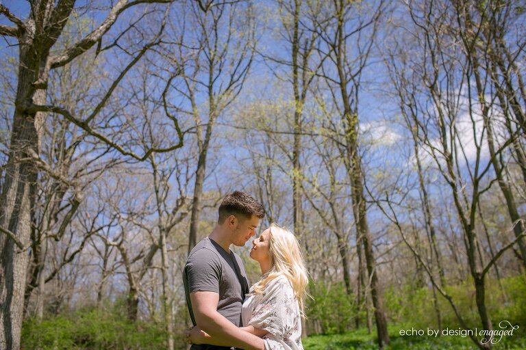 Aullwood-Gardens-Dayton-Engagement-Photo014